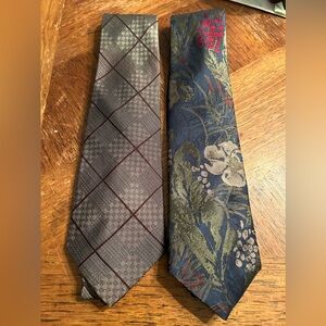 2 Vintage men’s neck ties